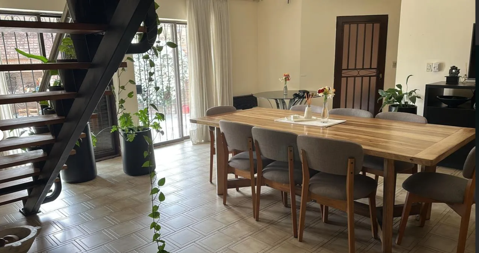 Casa con pileta en Barrio Los Plátanos