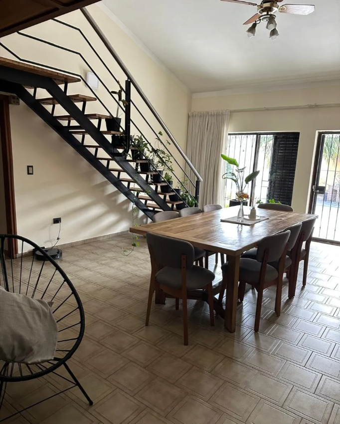 Casa con pileta en Barrio Los Plátanos